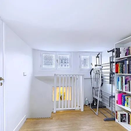 Charming Duplex Place Des Vosges Apartman